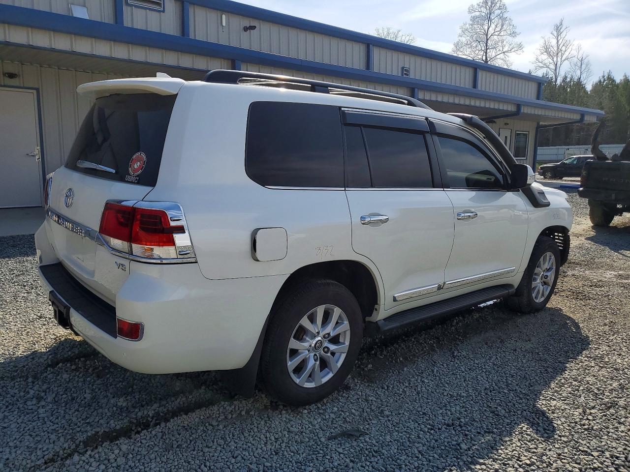 2016 Toyota Land Cruiser Base - zdjęcie 3