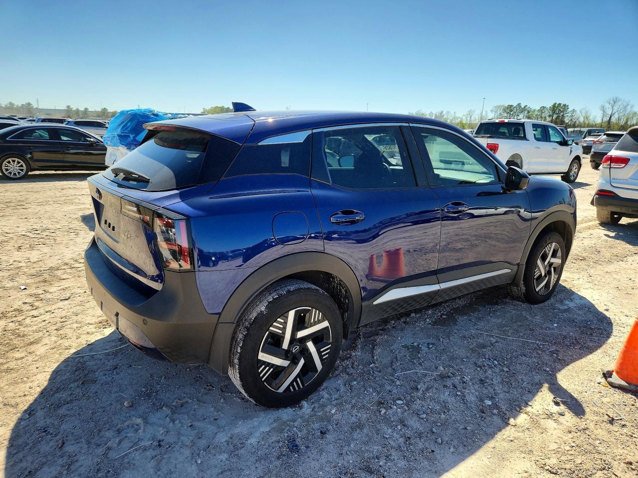 2025 Nissan Kicks Sv - zdjęcie 3