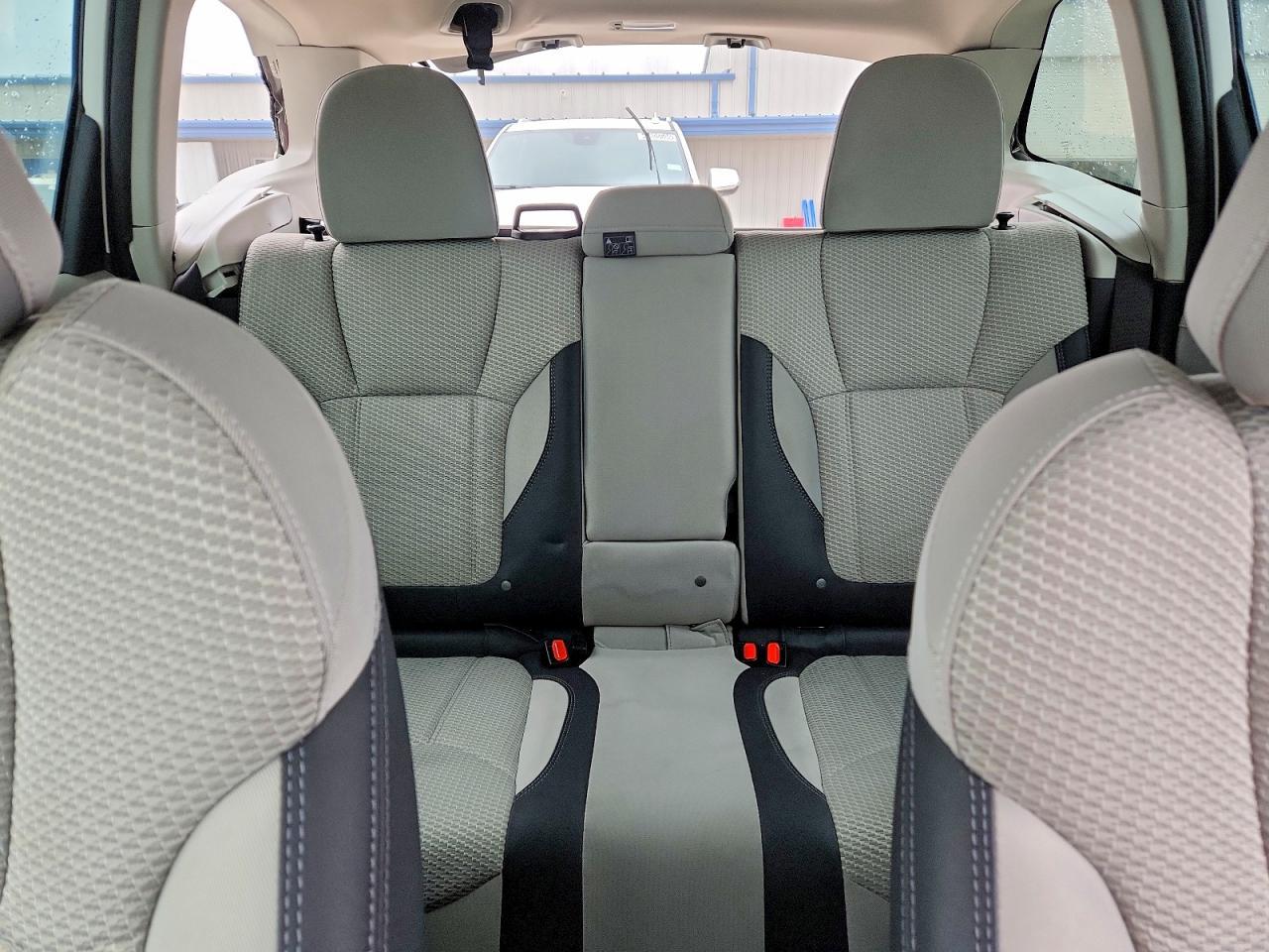 2024 Subaru Forester Premium - zdjęcie 10