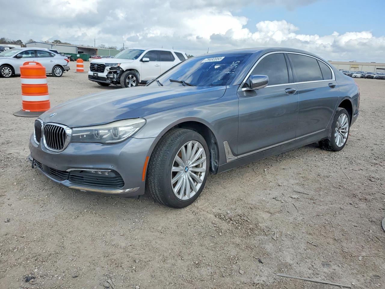 2017 BMW 740 I - zdjęcie główne