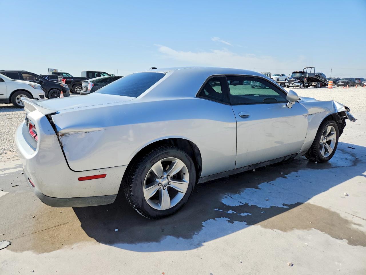2021 Dodge Challenger Sxt - zdjęcie 3