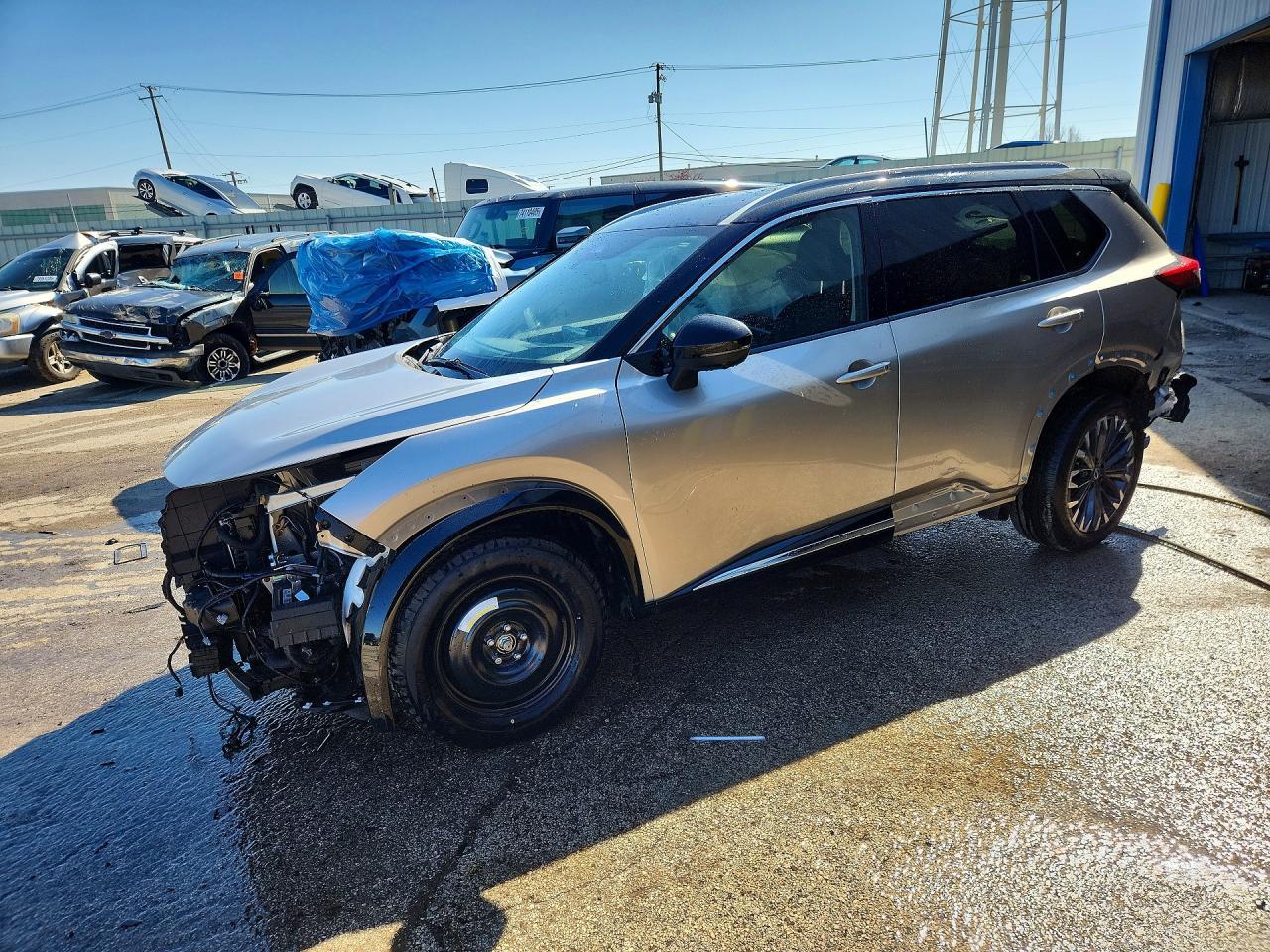 2025 Nissan Rogue Platinum - zdjęcie główne
