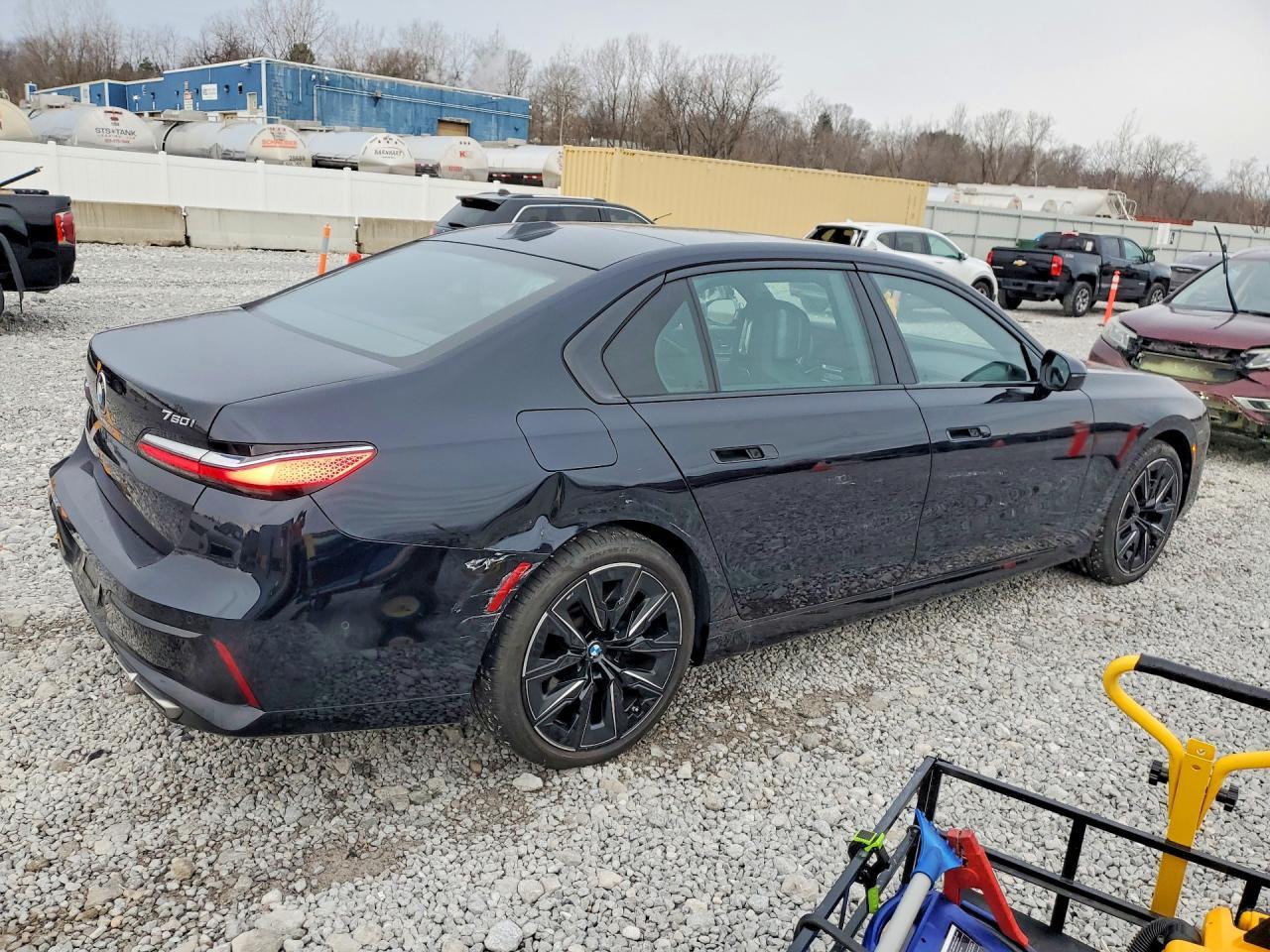 2023 BMW 760 Xi - zdjęcie 3