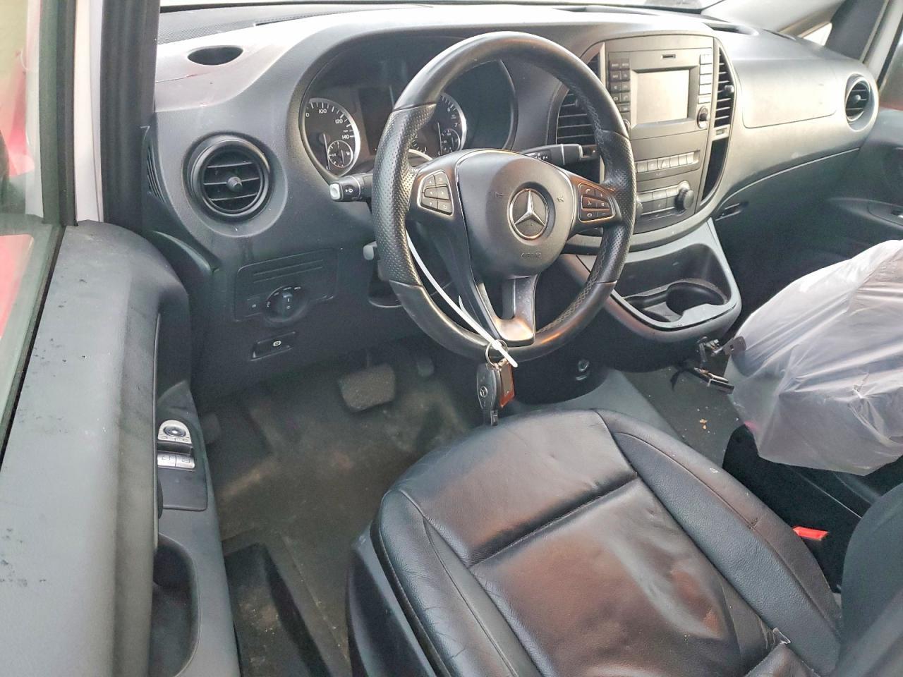 2017 Mercedes Benz Metris - zdjęcie 8