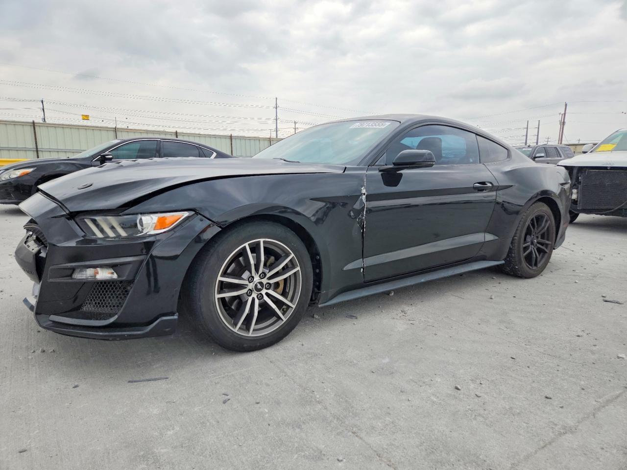 2016 Ford Mustang - zdjęcie główne