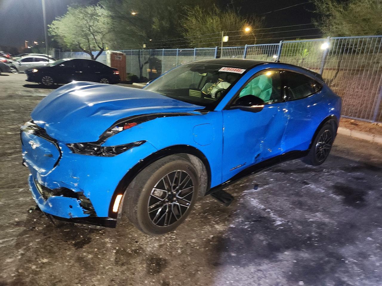 2024 Ford Mustang Mach-E Premium - zdjęcie główne