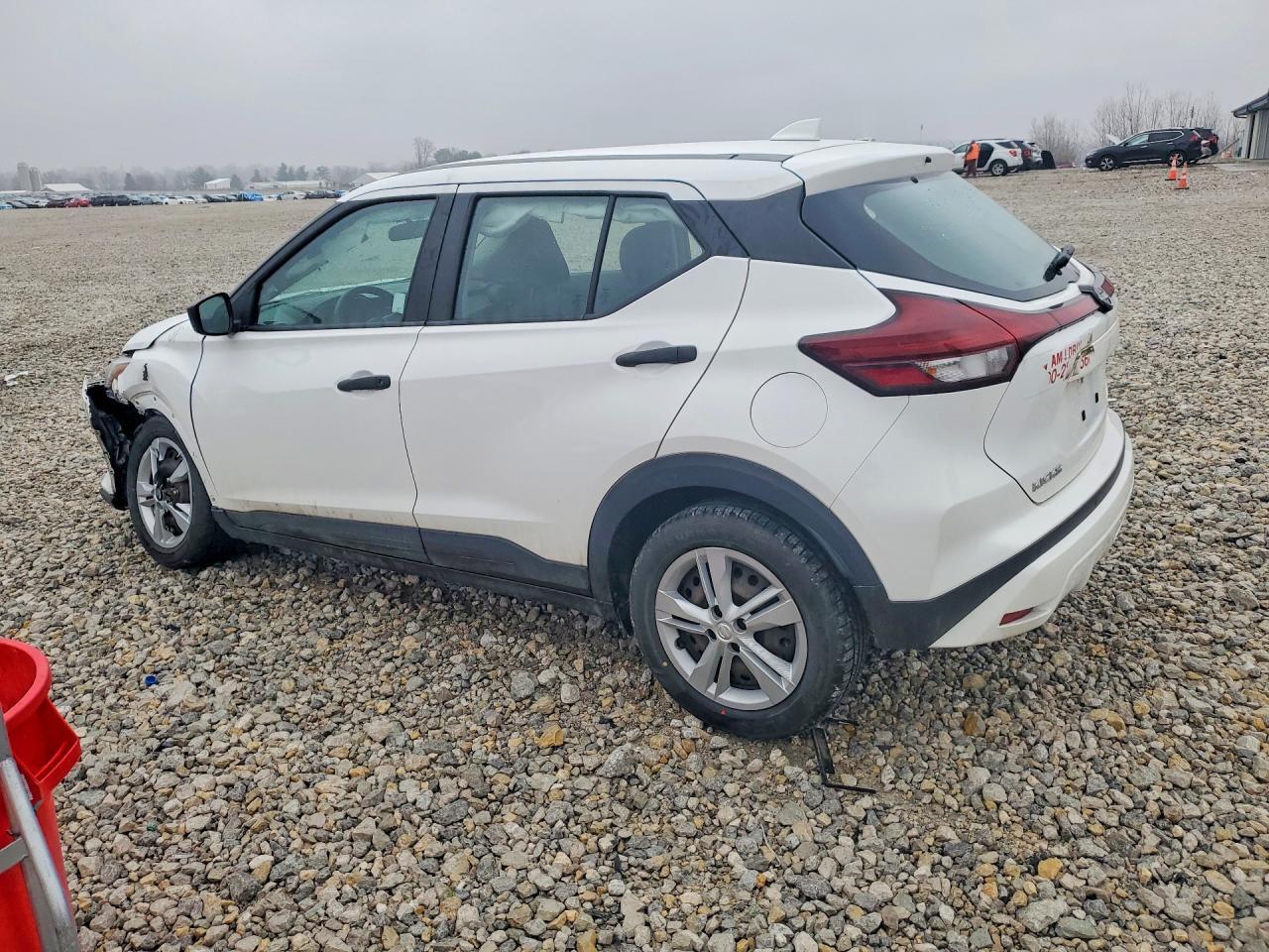 2022 Nissan Kicks S - zdjęcie 2