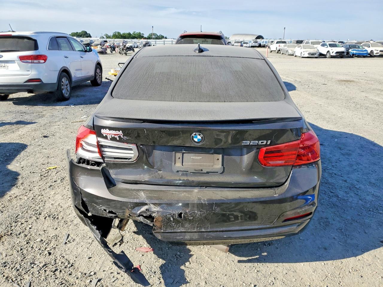 2016 BMW 320 I - zdjęcie 6