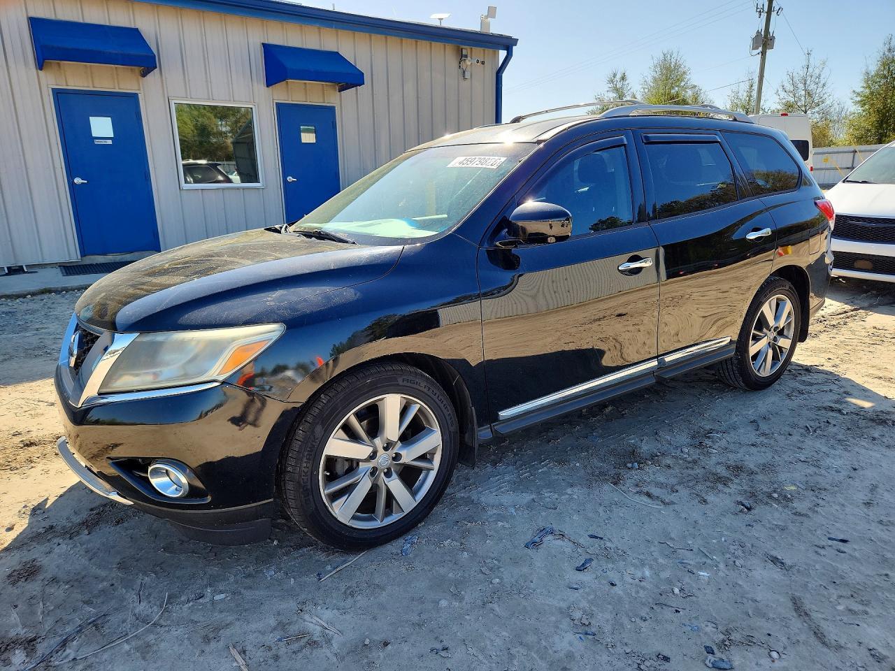 2014 Nissan Pathfinder Platinum - zdjęcie główne