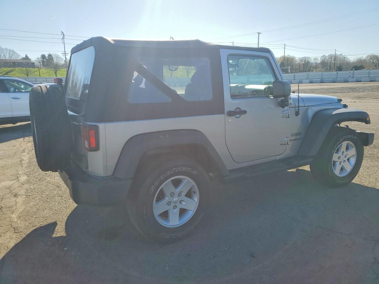 2017 Jeep Wrangler Sport - zdjęcie 3