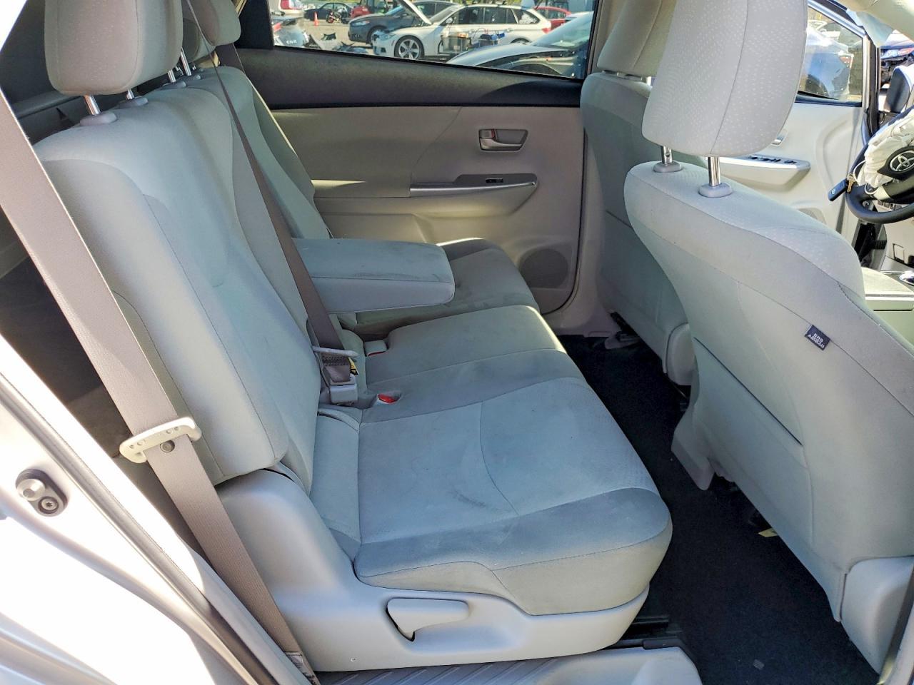 2024 Toyota Prius - zdjęcie 10