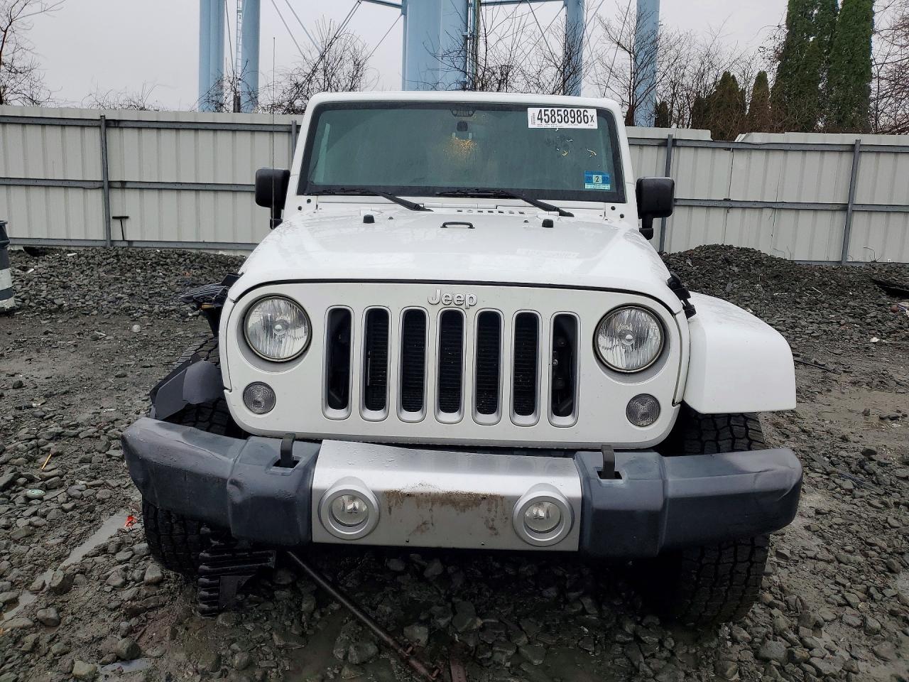 2016 Jeep Wrangler Unlimited Sahara - zdjęcie 5
