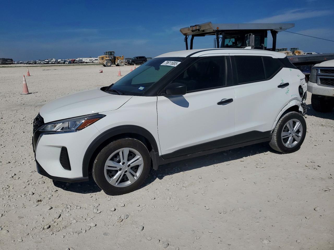 2025 Nissan Kicks Play S - zdjęcie główne