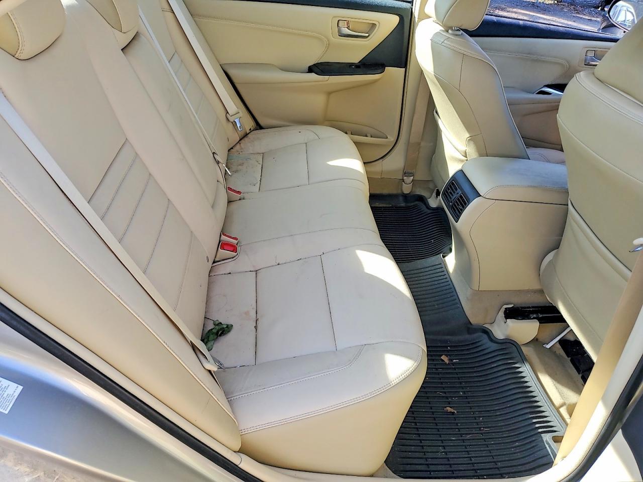 2017 Toyota Camry Xle - zdjęcie 10