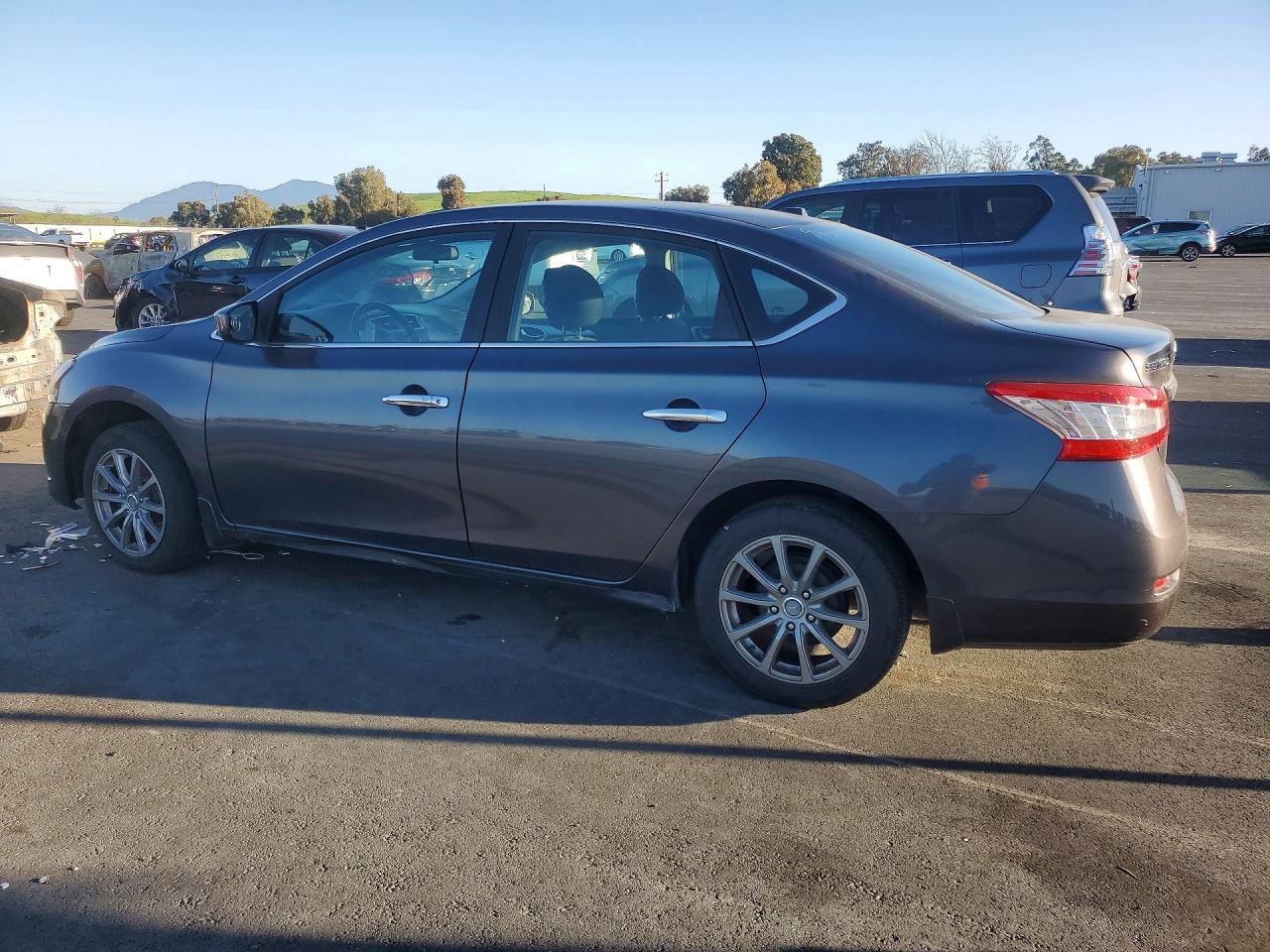 2015 Nissan Sentra Awd - zdjęcie 2