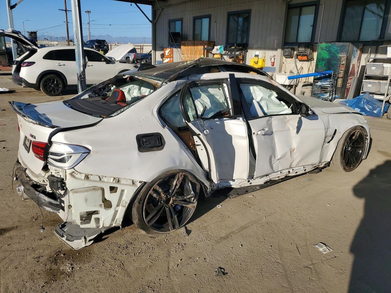 BMW M3 - zdjęcie 3