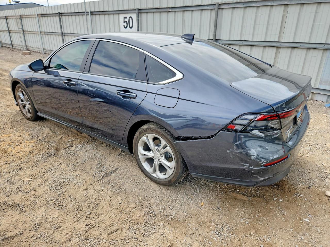 2023 Honda Accord Lx - zdjęcie 2