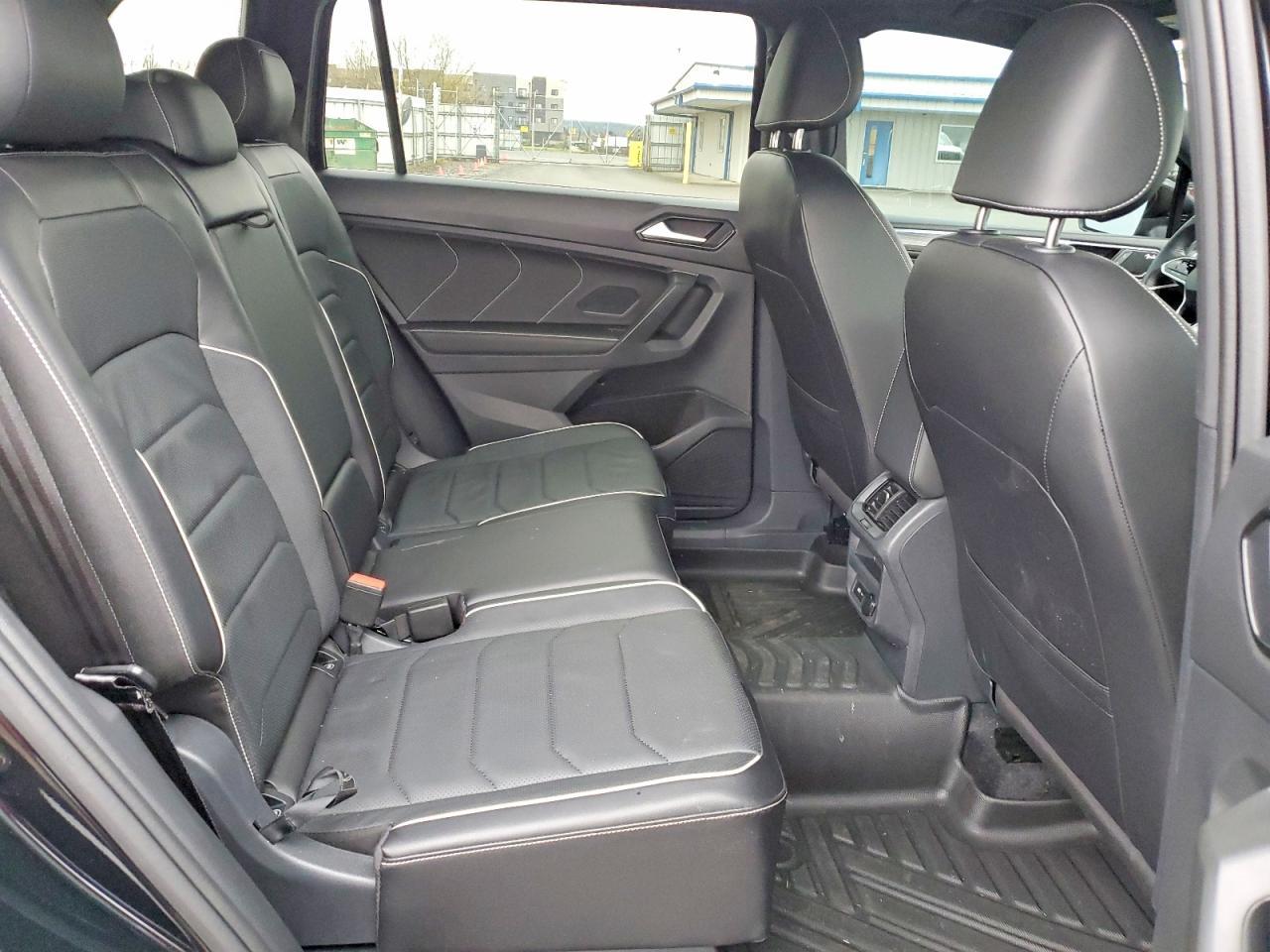 2024 Volkswagen Tiguan Sel R-Line Black - zdjęcie 11