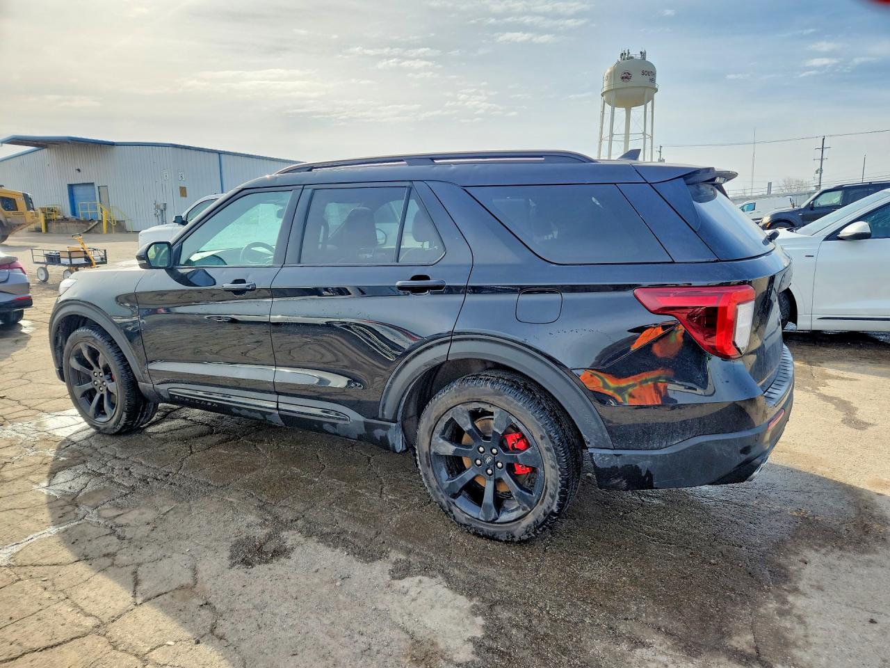 2023 Ford Explorer St - zdjęcie 2