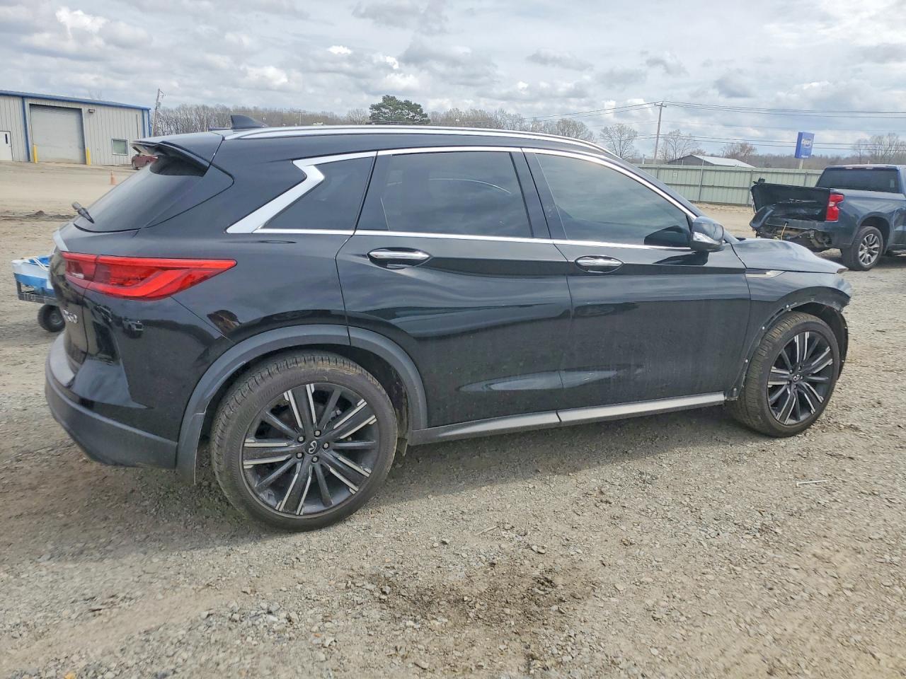 2021 Infiniti Qx50 Luxe - zdjęcie 3