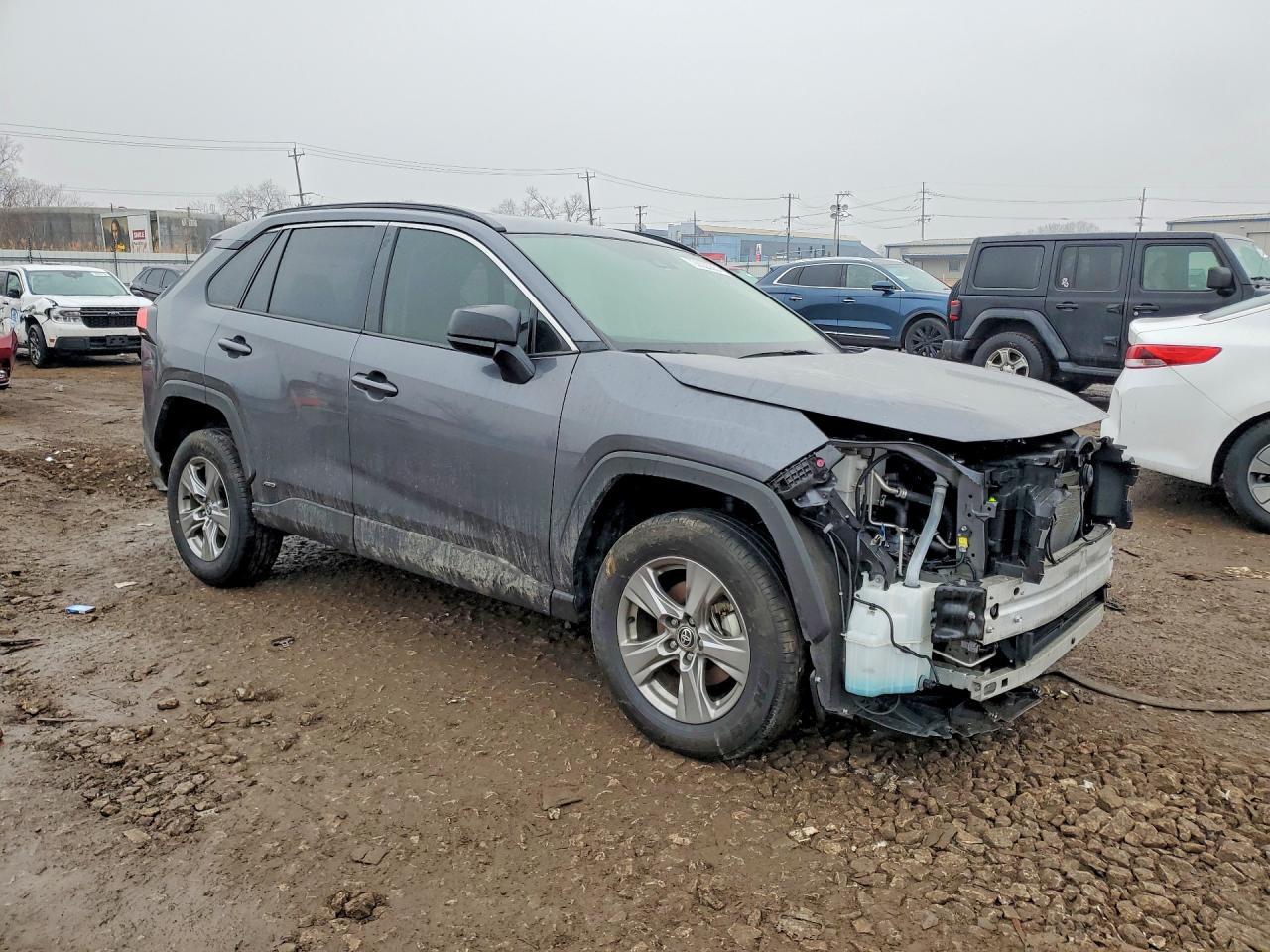 2025 Toyota Rav4 - zdjęcie 4