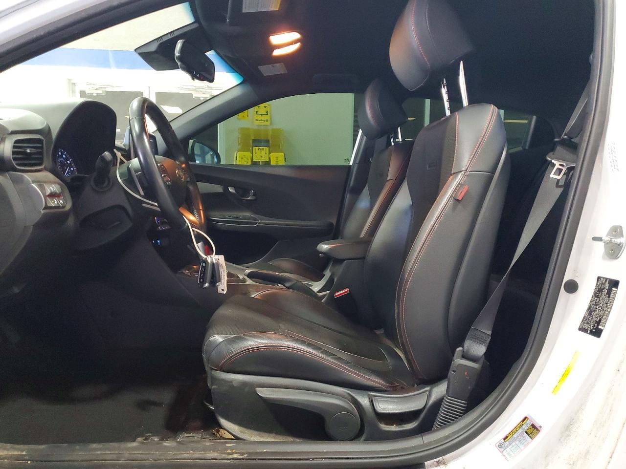 2020 Hyundai Veloster 2.0L Premium - zdjęcie 7