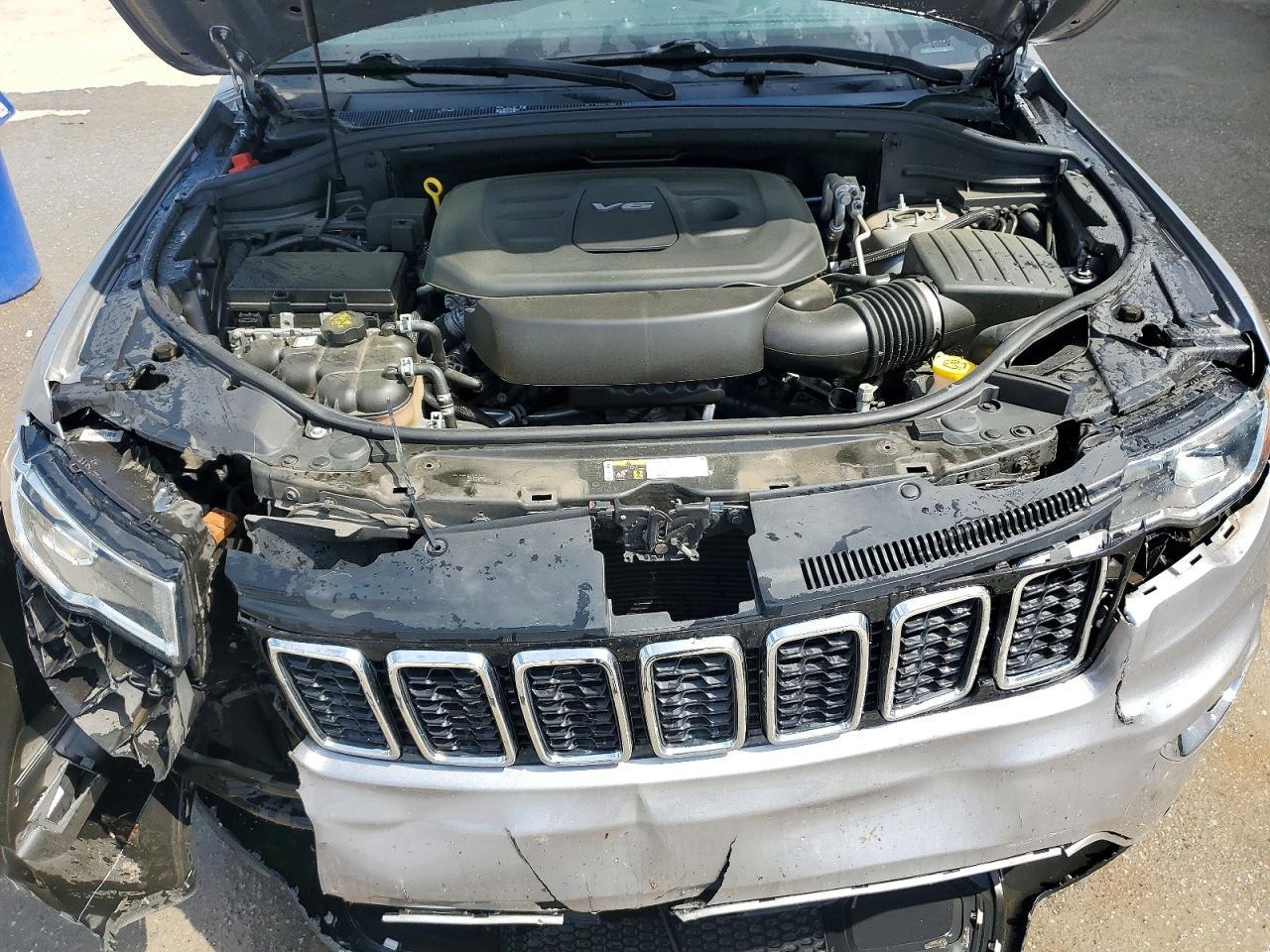 2018 Jeep Grand Cherokee Laredo - zdjęcie 12