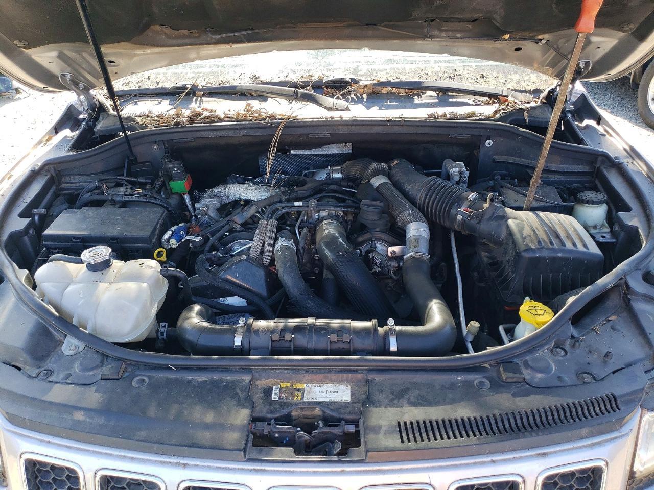 2015 Jeep Grand Cherokee Overland - zdjęcie 11