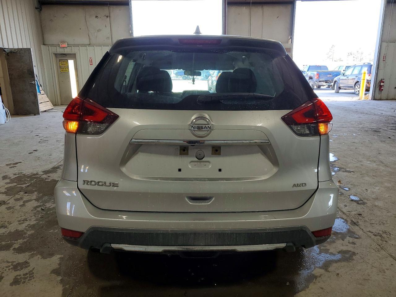 2018 Nissan Rogue S - zdjęcie 6