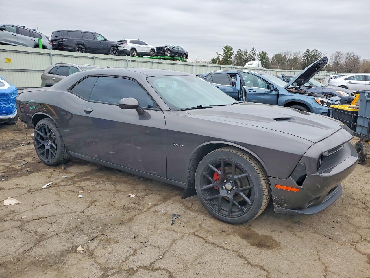 Dodge Challenger - zdjęcie 4