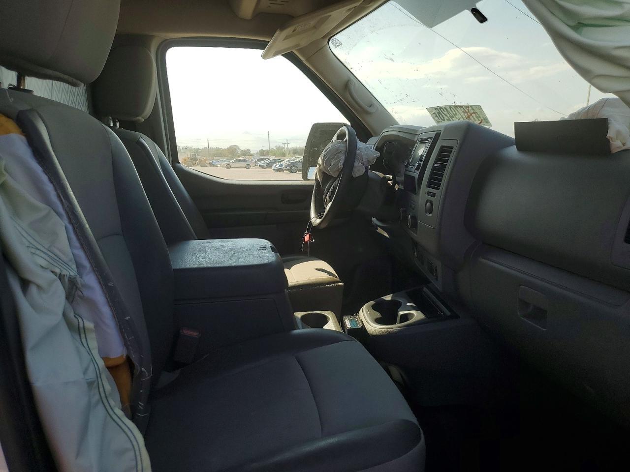 2018 Nissan Nv 2500 Hd Sv - zdjęcie 10