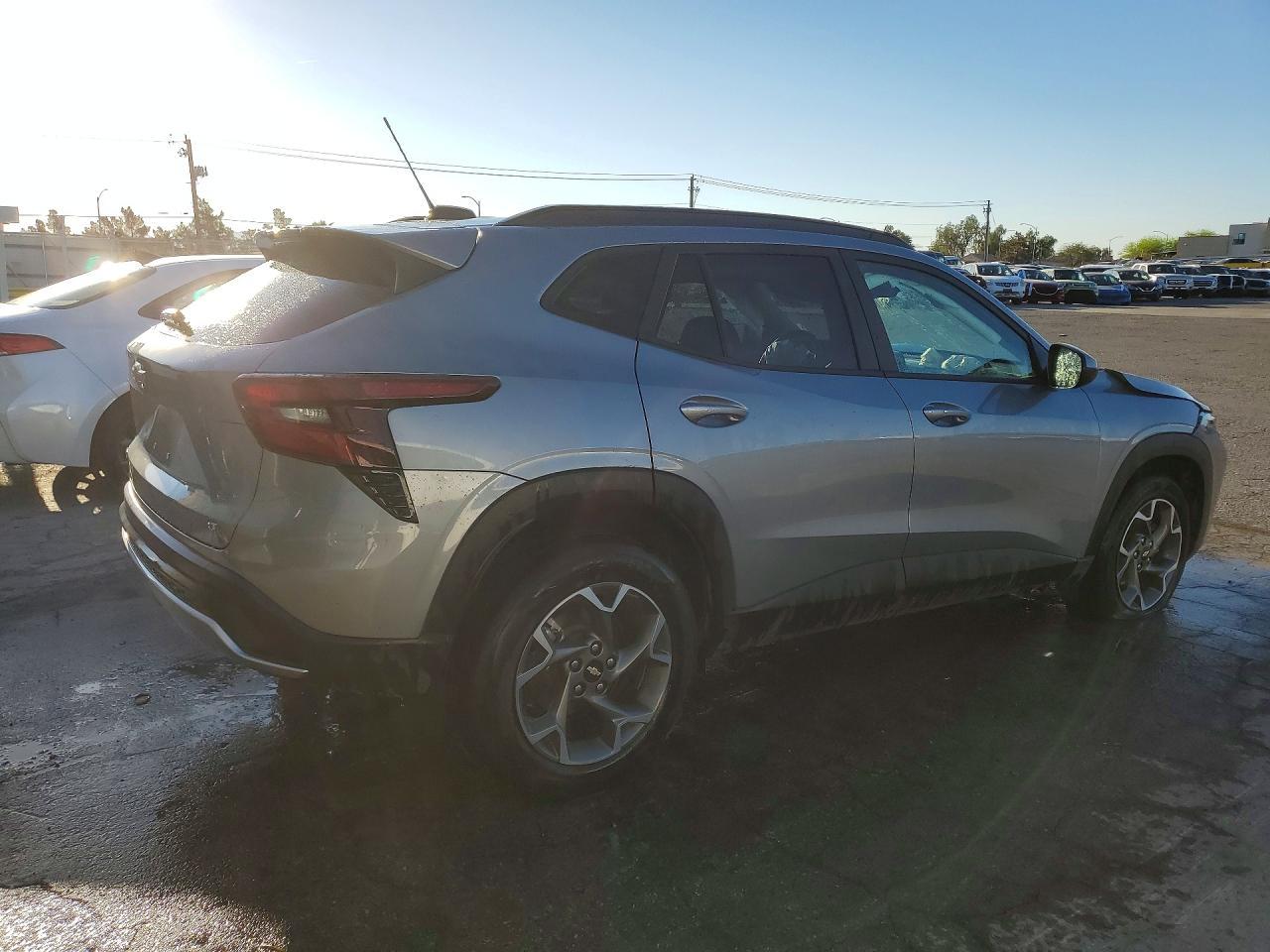 2025 Chevrolet Trax 1Lt - zdjęcie 3