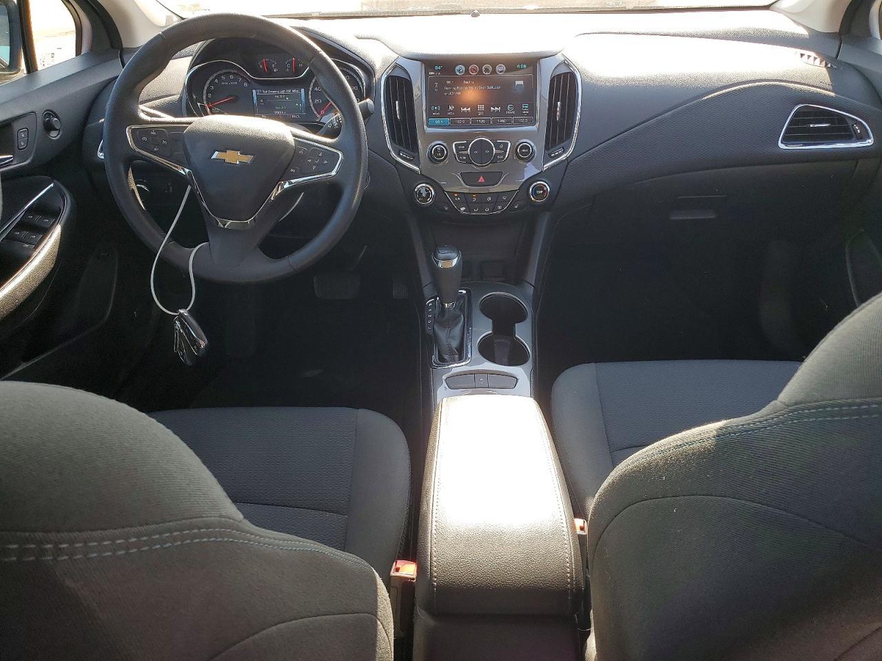 2018 Chevrolet Cruze Lt - zdjęcie 8