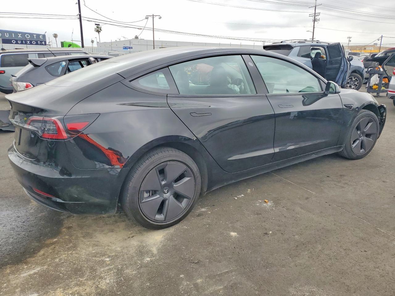 2023 Tesla Model 3 - zdjęcie 3