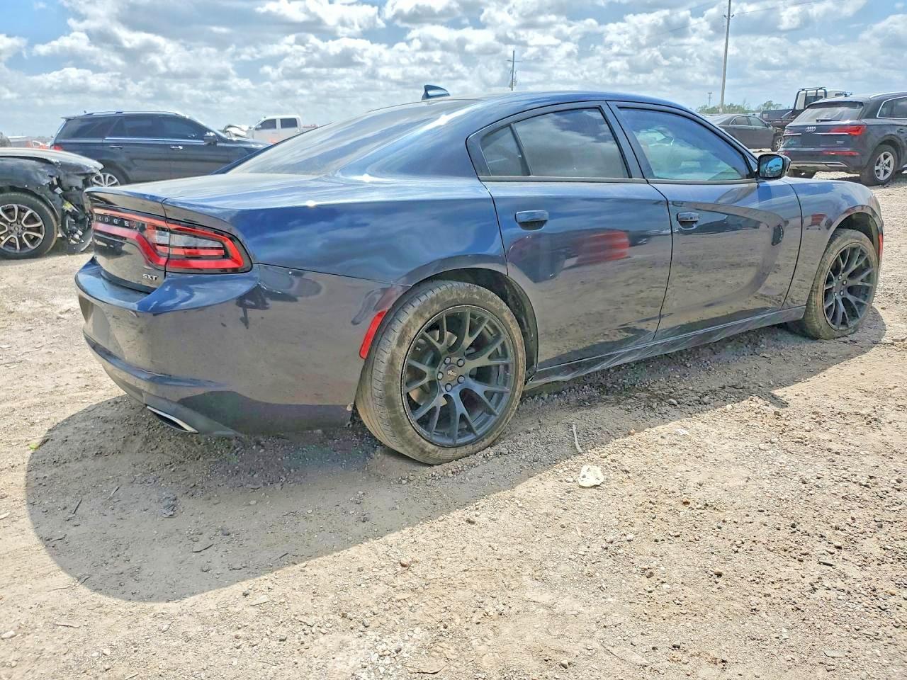 2016 Dodge Charger Sxt - zdjęcie 3