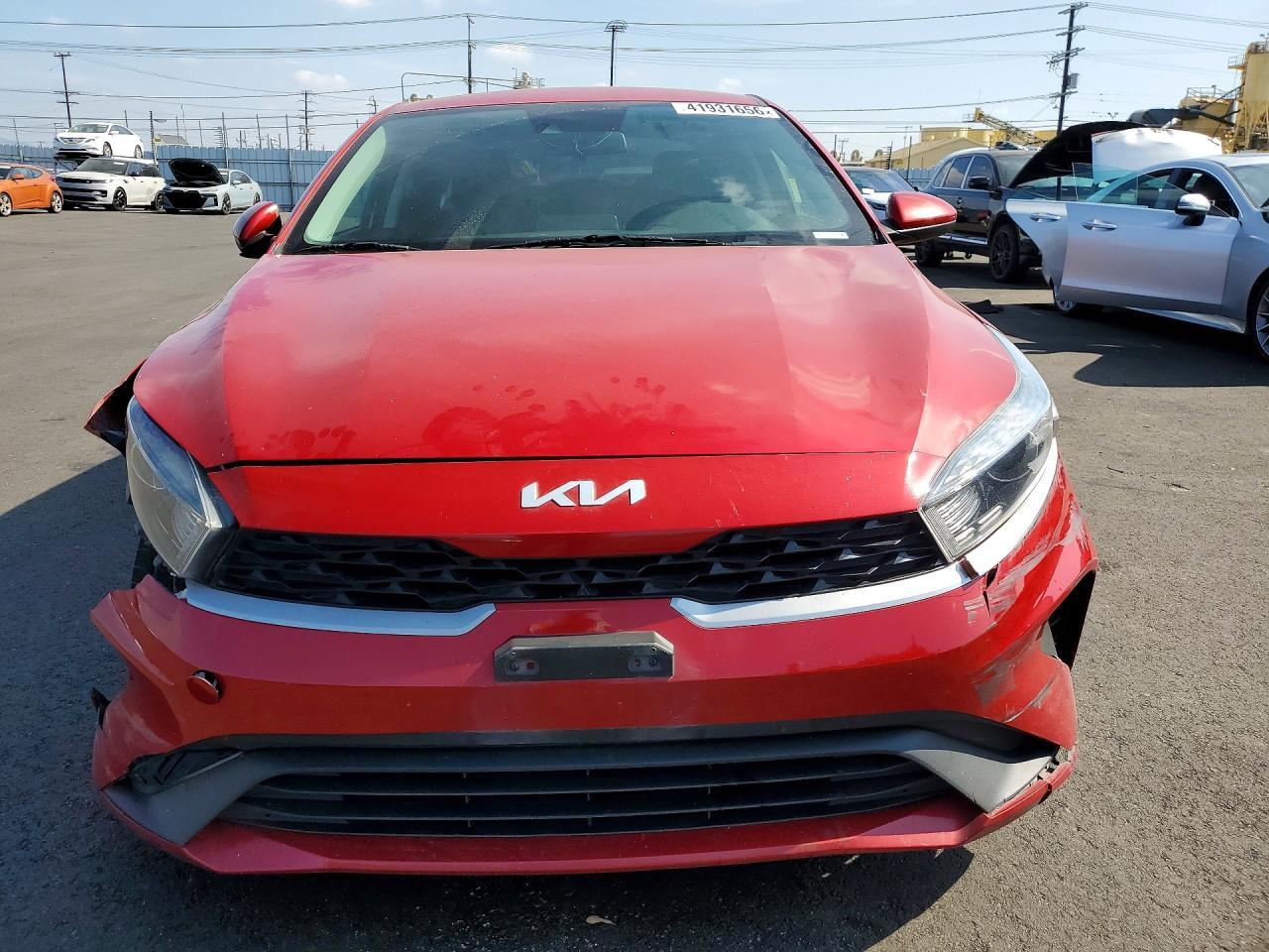 2023 Kia Forte Lxs - zdjęcie 5