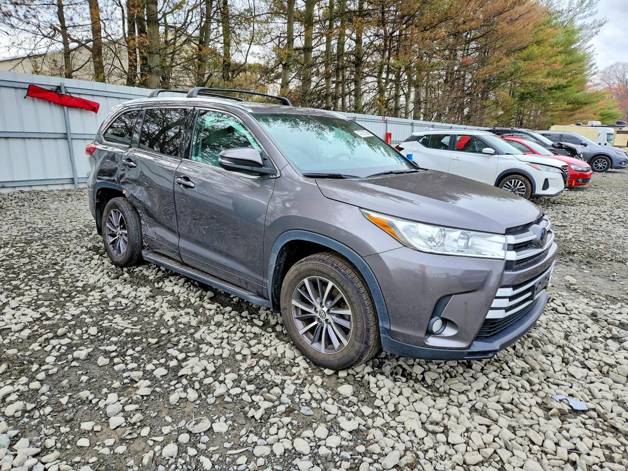 2018 Toyota Highlander Xle - zdjęcie 4