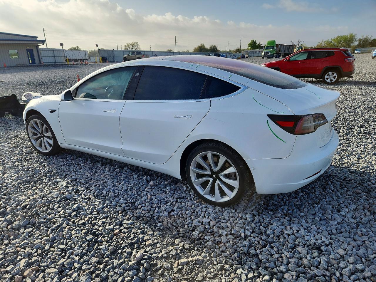 2018 Tesla Model 3 - zdjęcie 2