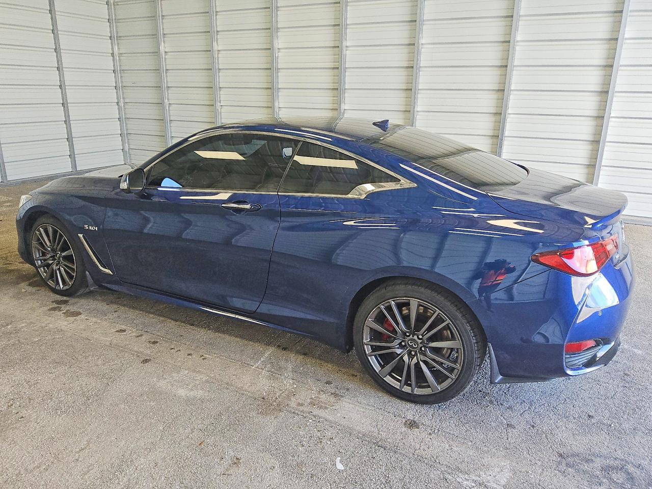 2017 Infiniti Q60 Red Sport 400 - zdjęcie 2