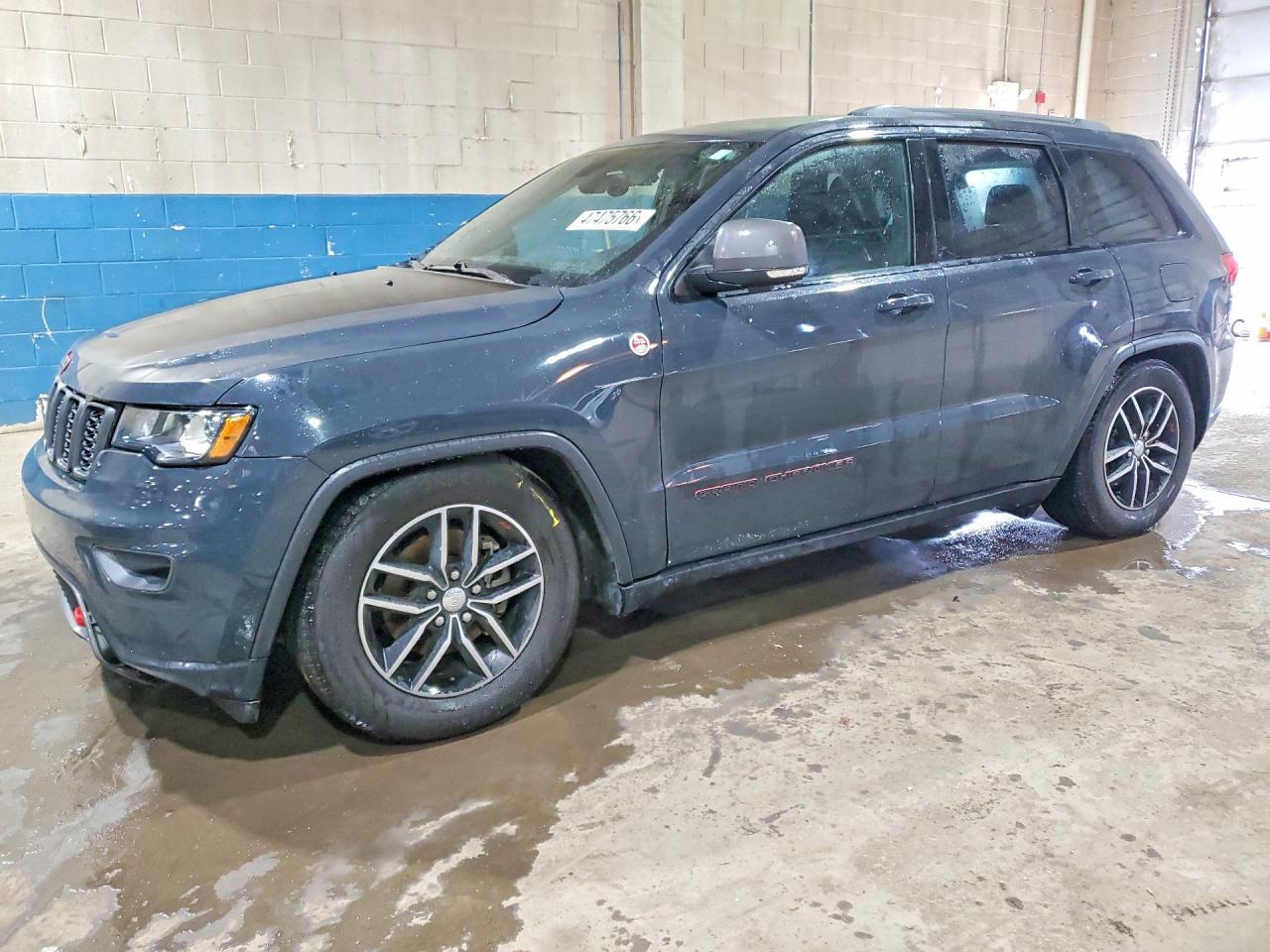 2018 Jeep Grand Cherokee Trailhawk - zdjęcie główne