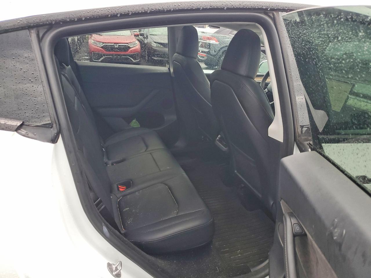 2023 Tesla Model Y - zdjęcie 10