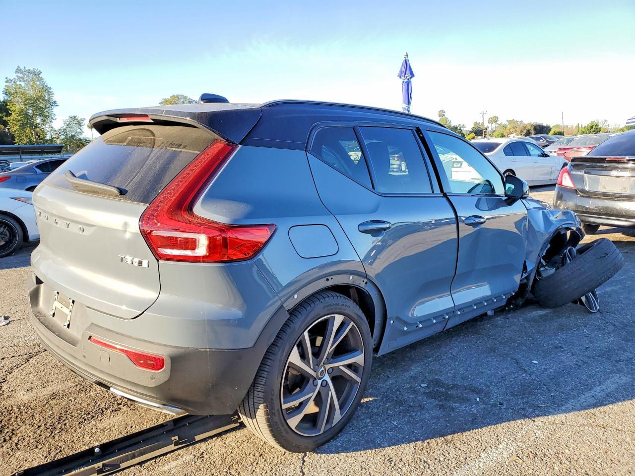 2020 Volvo Xc40 T5 R-Design - zdjęcie 3