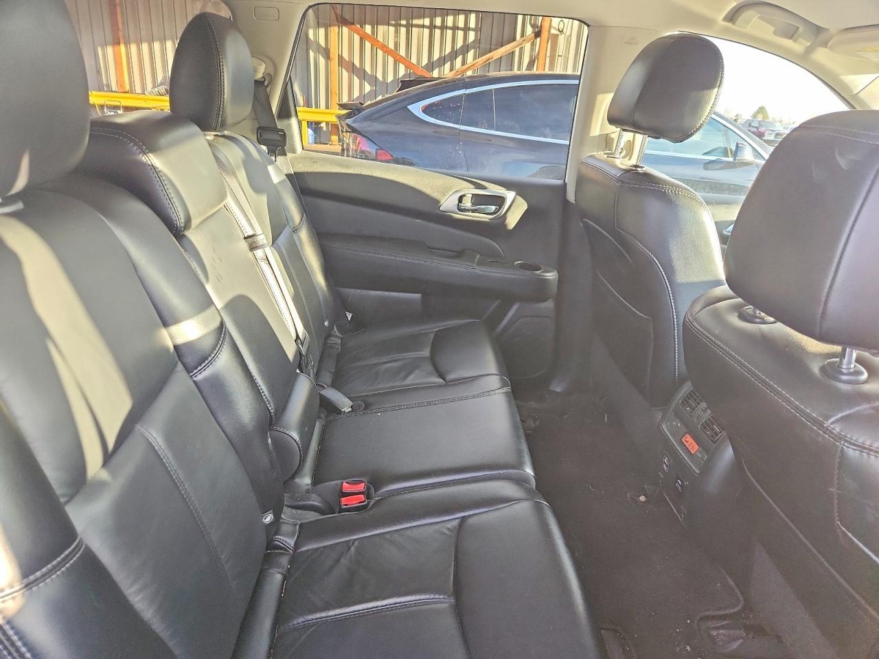 2018 Nissan Pathfinder Sl - zdjęcie 11