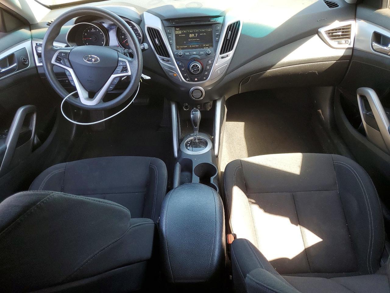 2016 Hyundai Veloster Base - zdjęcie 8