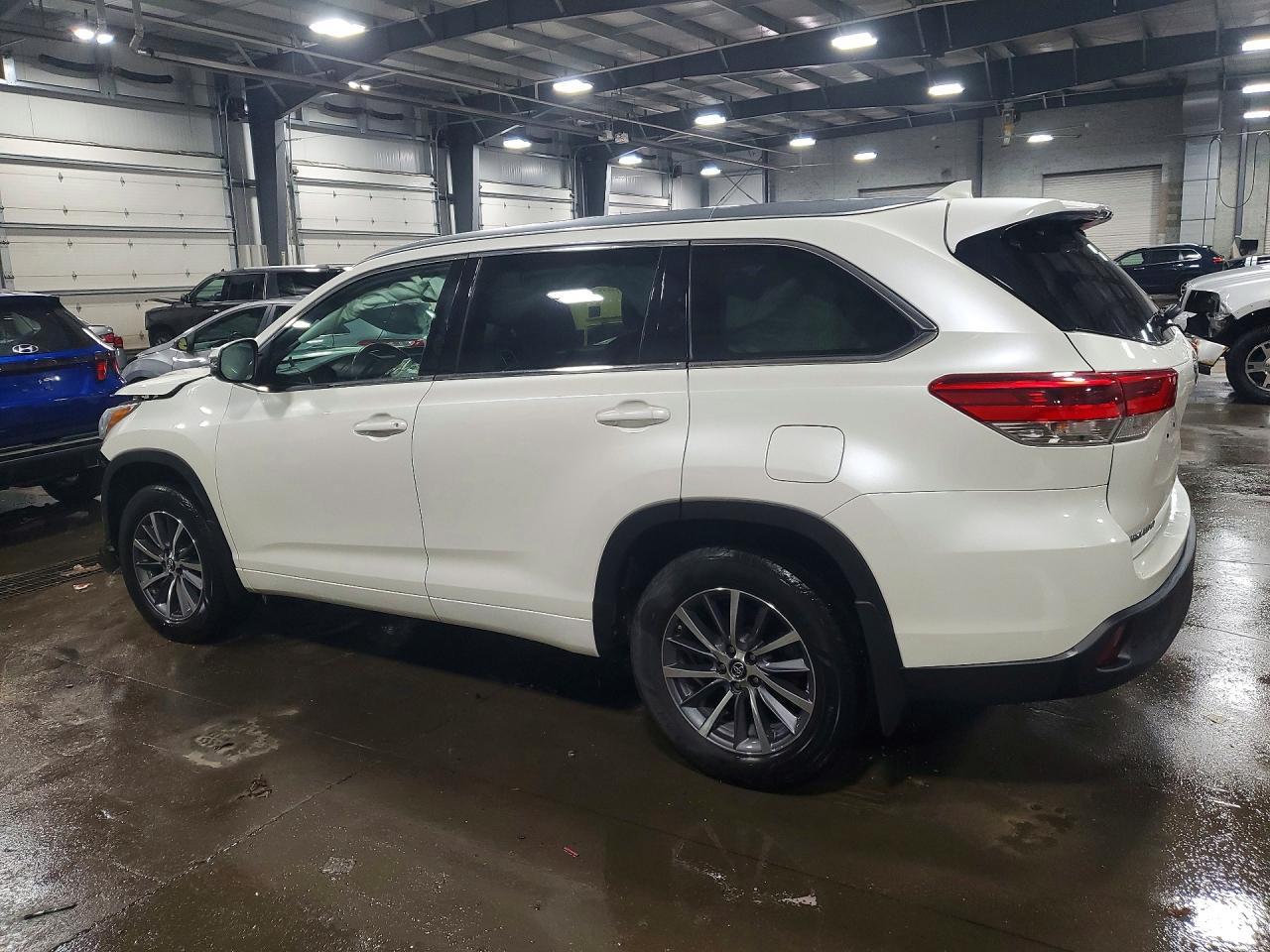 2018 Toyota Highlander Xle - zdjęcie 2