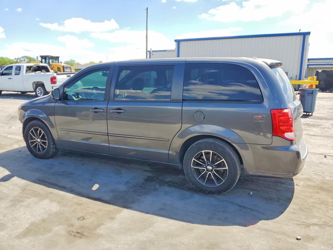 2016 Dodge Grand Caravan R - zdjęcie 2
