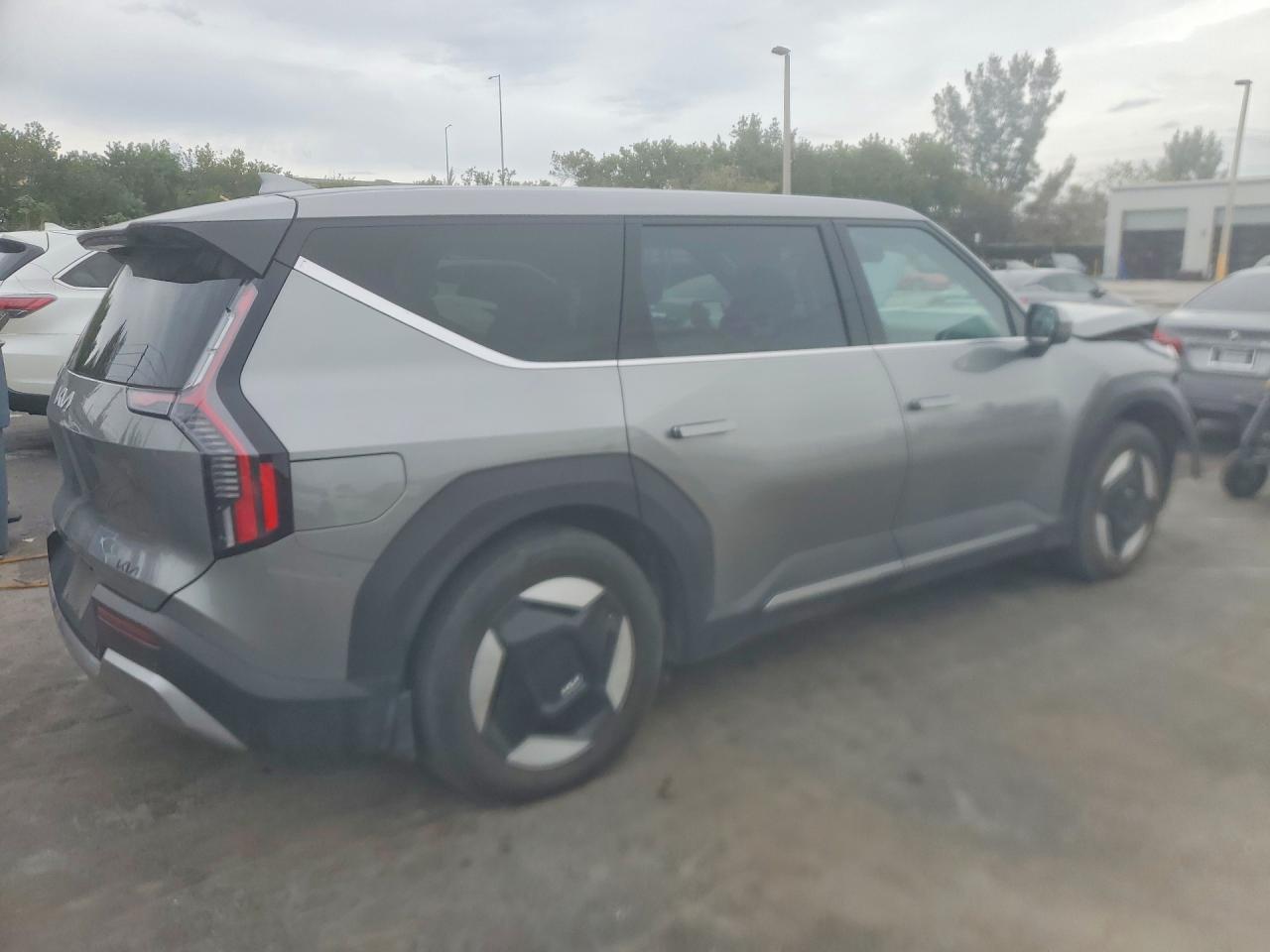 2024 Kia Ev9 Light Long Range - zdjęcie 3
