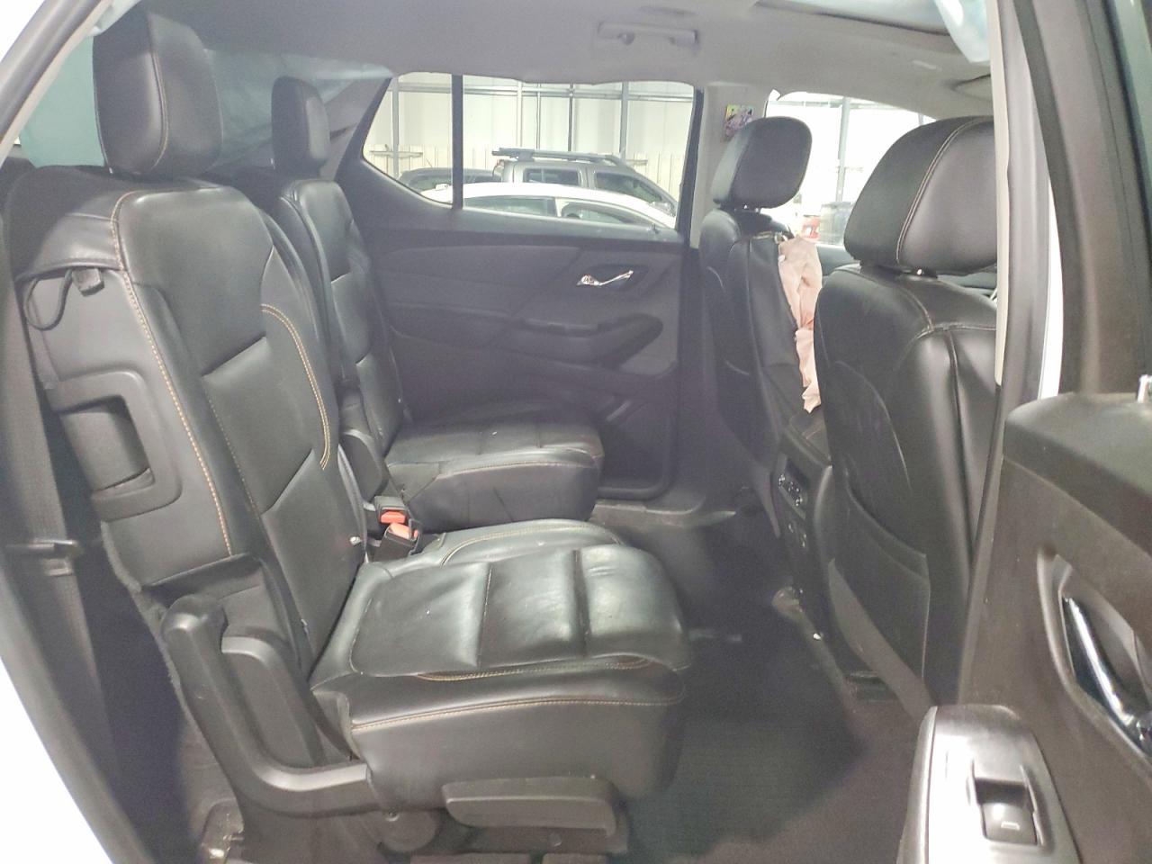 2018 Chevrolet Traverse Premier - zdjęcie 11