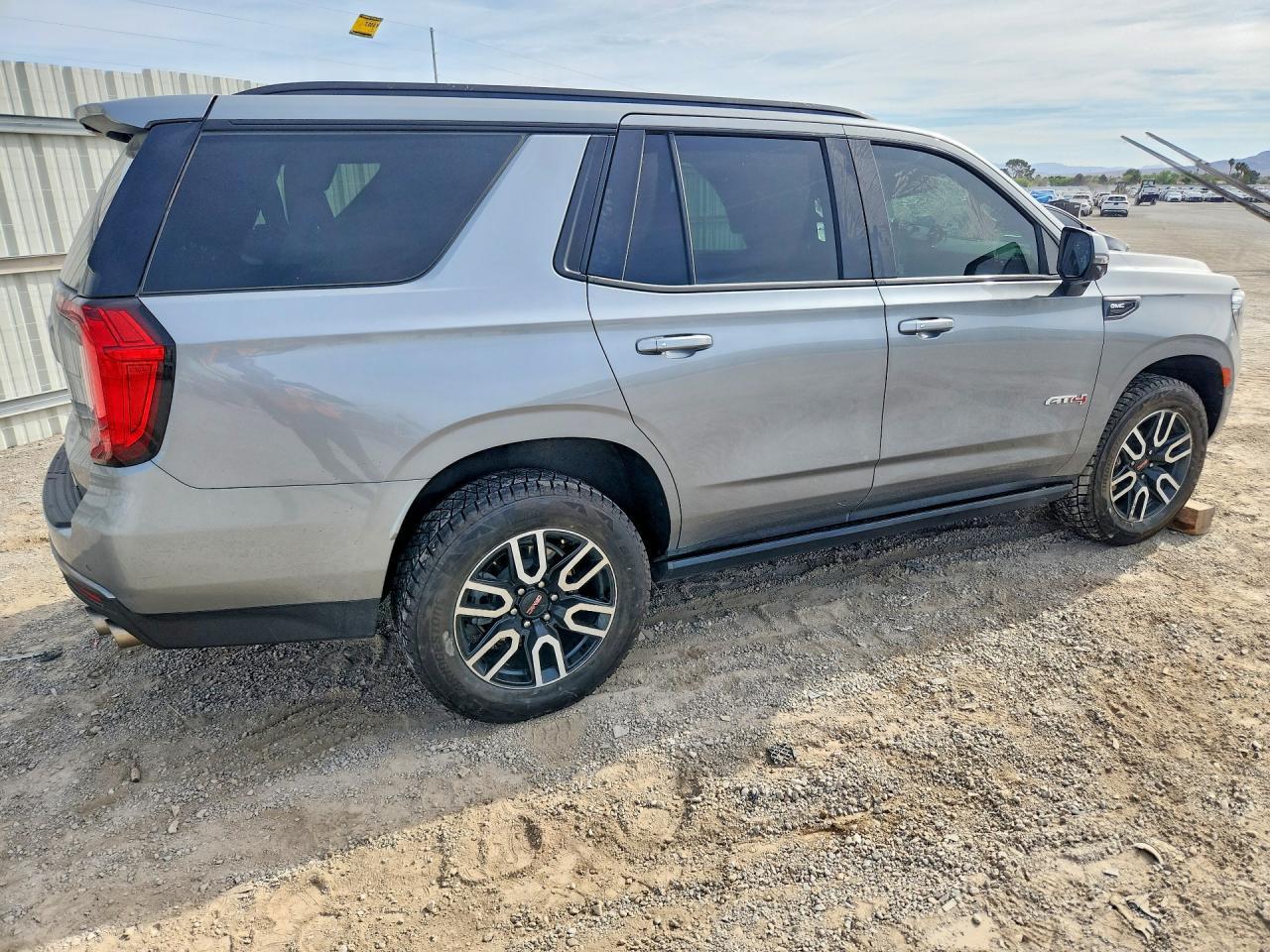 2023 GMC Yukon At4 - zdjęcie 3