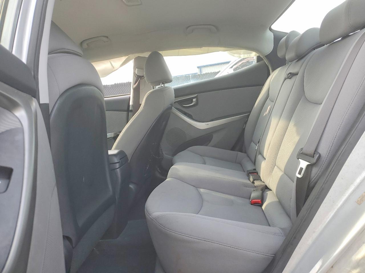 2013 Hyundai Elantra Gls - zdjęcie 10